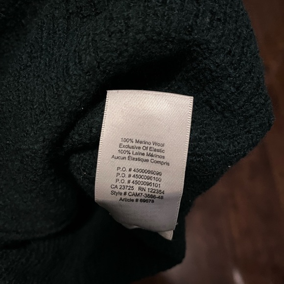 Aritzia - Wilfred - Cropped 100% Merino Wool Sweater - Medium - Picture 5 of 6